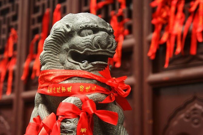 3-Hour Shanghai Jade Buddha Temple Tour with Calligraphy Experience - In-Depth Look at the Tour Experience