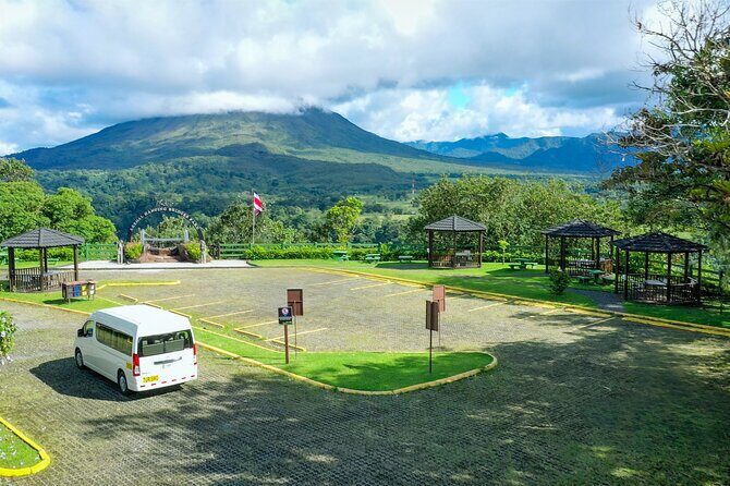 3-Hour Shuttle Service from La Fortuna to SJO Airport - A Practical and Comfortable Shuttle from La Fortuna to SJO Airport