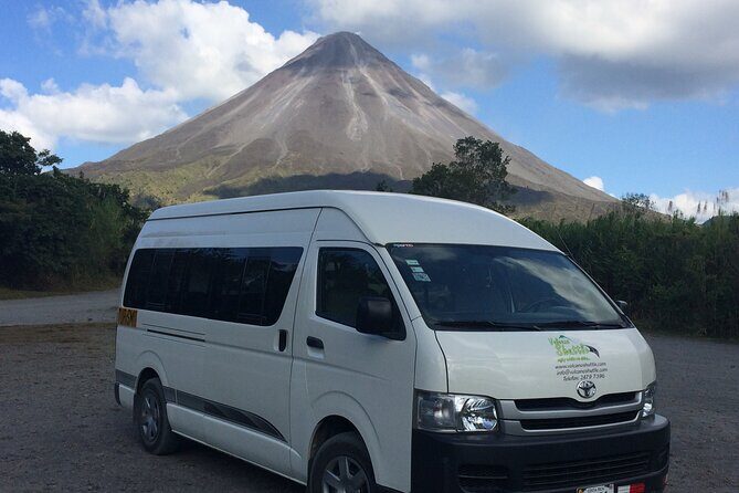 3-Hour Shuttle Service from San Jose Airport to La Fortuna - Key Points