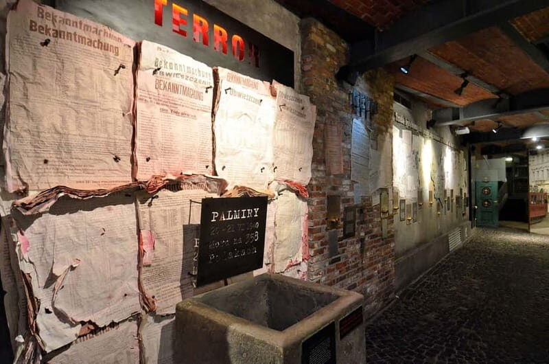 3-hour tour at Warsaw Uprising 1944 Museum /inc. Pick-up/ - Key Points