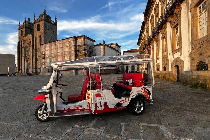 3 Hour Tuk tuk Tour in Porto - Key Points