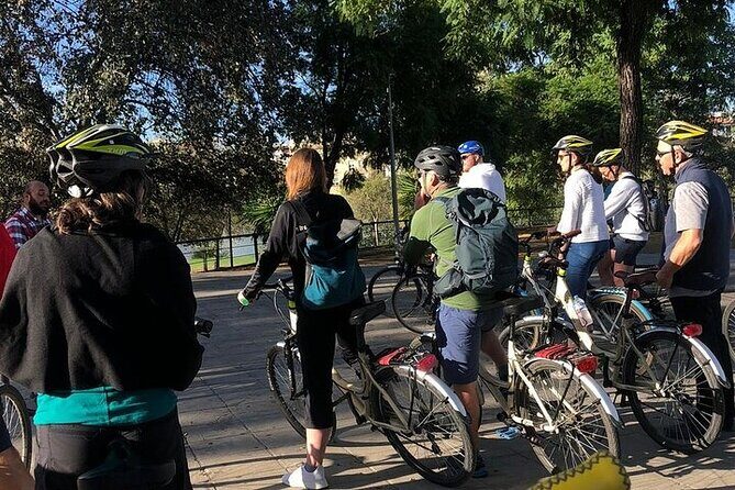 3 hours Bike tour all over Sevilla - Discovering Seville on Two Wheels: A Deep Dive