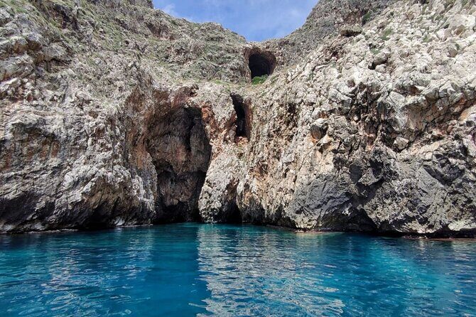 3 Hours Guided Boat Excursion towards the Adriatic and Ionian - FAQ