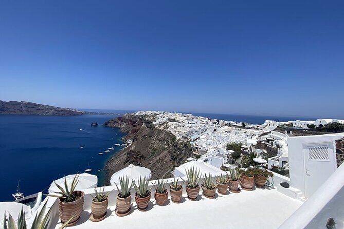 3 hours Panoramic Tour to Oia - A Compact but Captivating Visit to Oia
