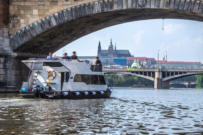 3-hours Prague Private Boat Cruise Beer or Prosecco Unlimited - What Sets This Cruise Apart?