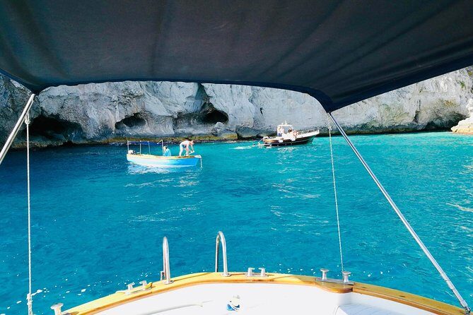 3 hours Private Capri Boat Tour - Experiencing Capri from the Water: A Deep Dive