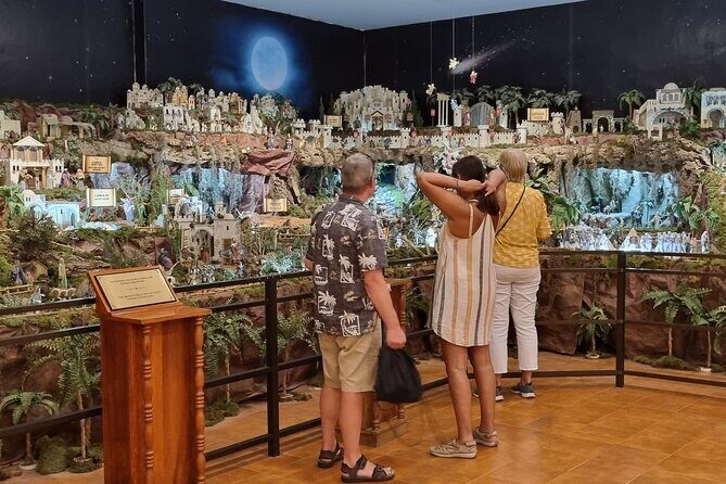 3 Hours Private Walking Tour in Casco Antiguo Panama City - Exploring Casco Antiguo: A Detailed Review