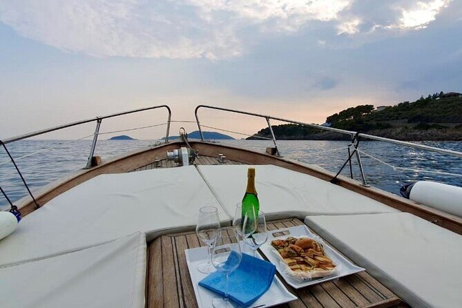 3 Hours Sunset Boat Tour to Golfo dei Poeti Shared - The Sum Up