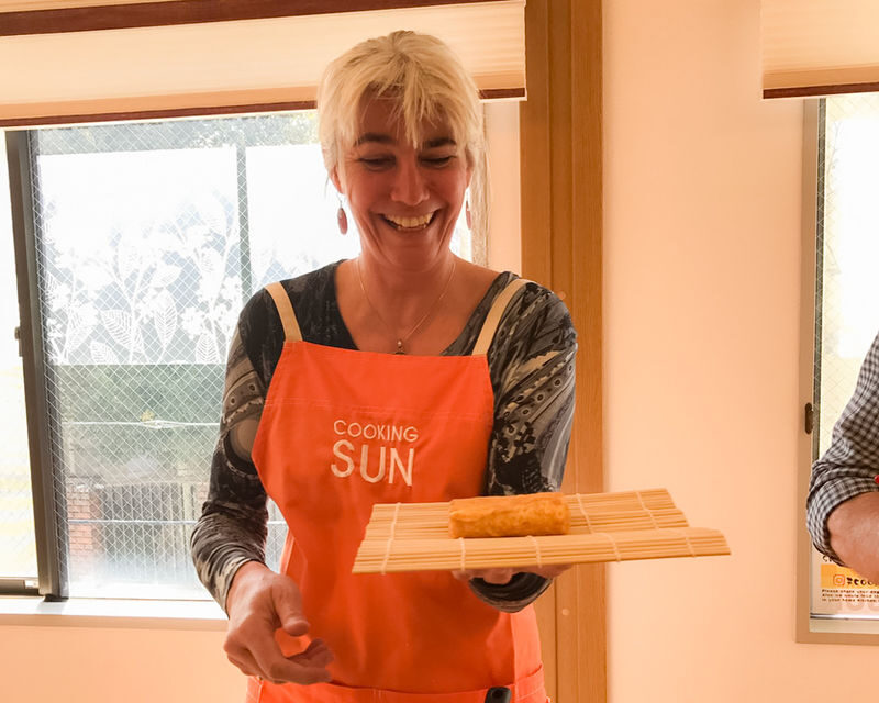 3 Hours Sushi Making Experience in Tokyo - Eating what you make