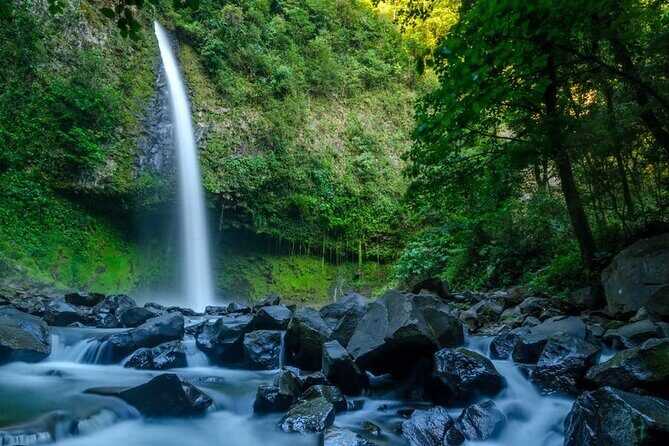 3 in 1 Combo: La Fortuna Waterfall, Hanging Bridges, Thermal Spa from San José - Practical Details and Tips