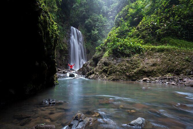 3-in-1 Monteverde Cloud Forest Waterfalls, Wild Trekking and Horseback Riding - Discover the 3-in-1 Monteverde Cloud Forest Waterfalls, Wild Trekking, and Horseback Riding Experience