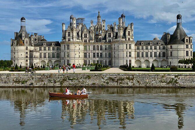 3 Loire Castles Live Guided Small group trip by minivan Winery - Key Points
