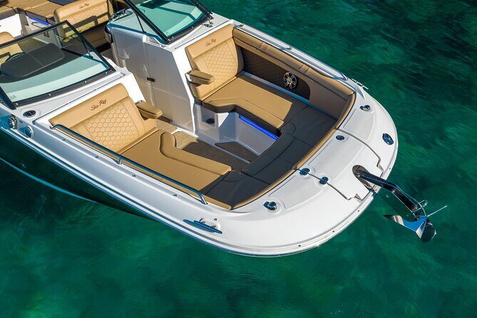30ft Luxury Private Yacht Charter on South Lake Tahoe - Key Points
