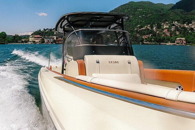 3H Guided Cruise Stop Bellagio Tender yacht Invictus 9 Pax - A 3-hour Lake Como cruise that combines elegance, history, and stunning scenery