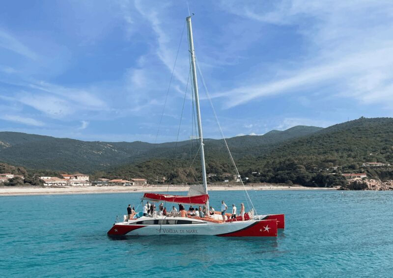 3H30 Explore the south shore of the bay of Ajaccio Catamaran - Key Points