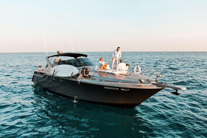 3Hr Private Yacht Cruise in Cabo As if you were aboard your own Private Yacht.Al - What Sets This Tour Apart