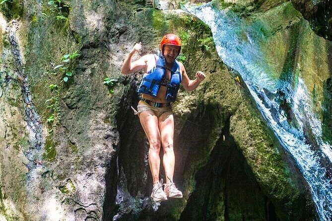 3x1: Monkeyland Waterfalls and Buggy Tour Puerto Plata - FAQ