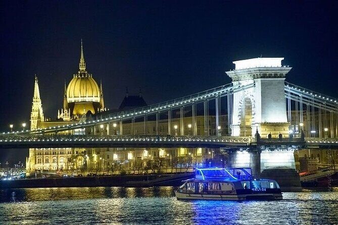 4 course Dinner Cruise with Operetta and Folk Show - A Thoughtful Look at the Budapest Dinner Cruise
