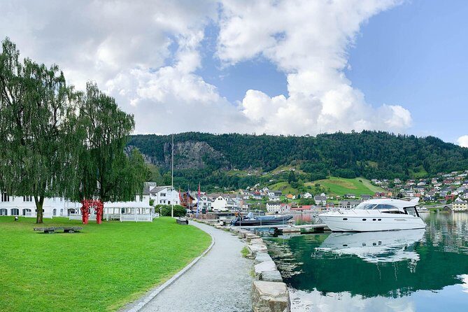 4 Day Bergen - Hardangerfjord private fjord-cruise - An In-Depth Look at the 4-Day Bergen to Hardangerfjord Private Cruise