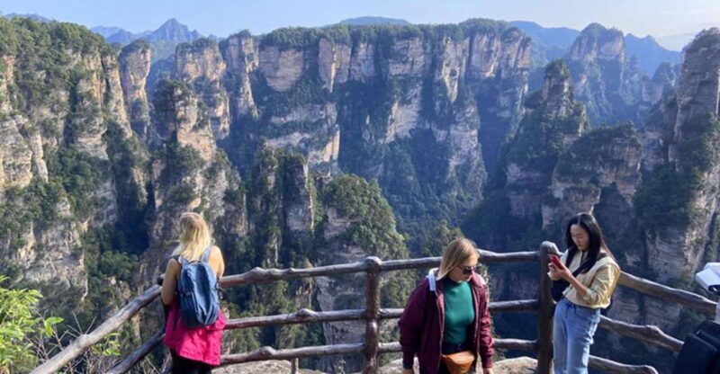 4-Day Highlights of Zhangjiajie With Sunrise Experience - A Deep Dive into the Zhangjiajie Experience