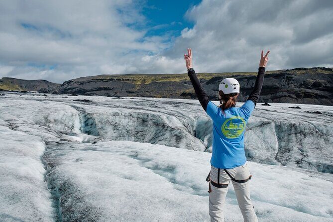 4 Day Northern Lights Adventure - Ice Caves & 4x4 Super Jeeps - The Sum Up