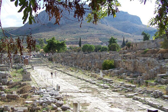 4-Day Private Peloponnese, Delphi and Meteora Tour from Athens - FAQ
