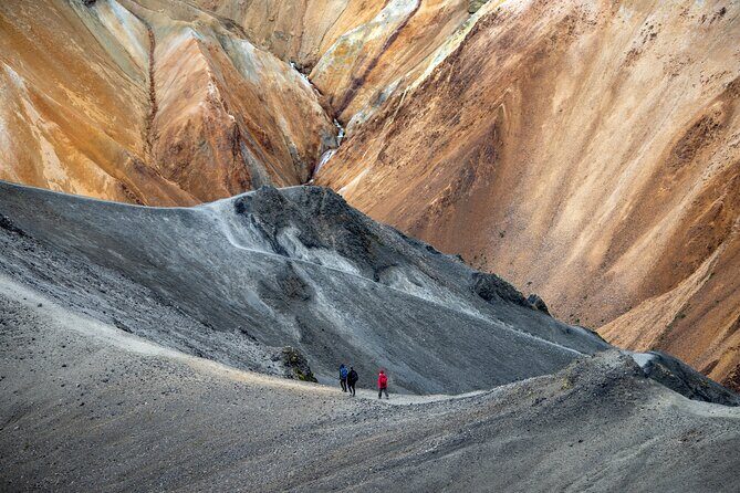 4 Days Laugavegur Trekking Tour - The Guide Experience