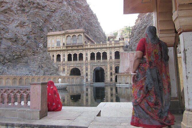 4-Days Private Golden Triangle Tour to Agra and Jaipur from Delhi - Day 4: Return to Delhi with a Local Flavor