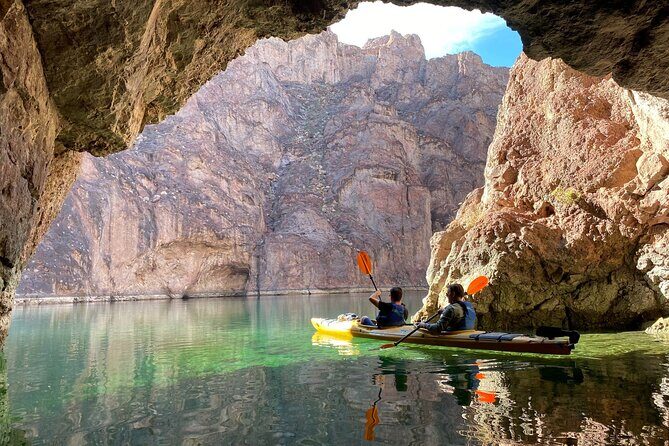 4-Hour Kayak Deluxe Tour in Emerald Cave with Catered Lunch - The Practical Details and Considerations