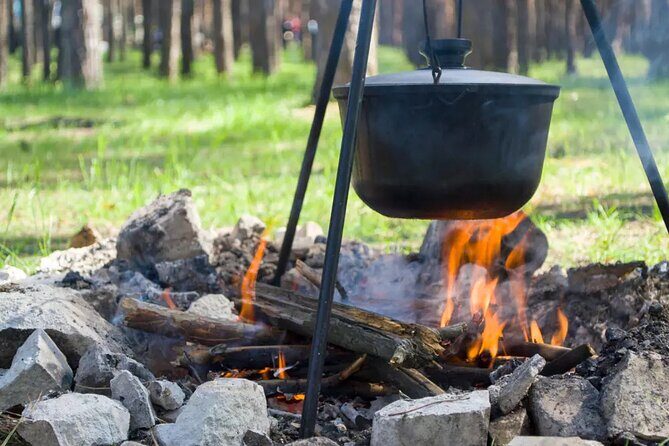 4-Hour Open Air Gulash Cooking with nature in Hungary - A Detailed Look at the Goulash in the Green