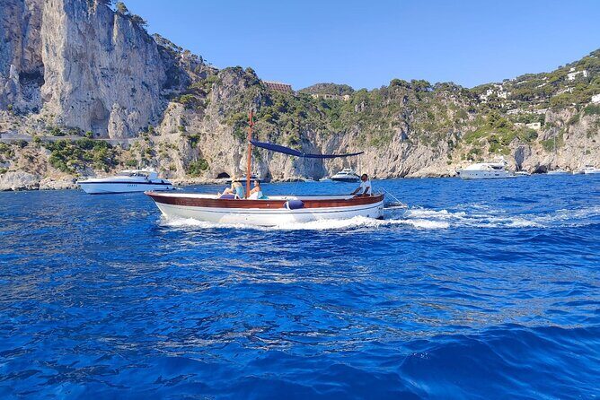 4 Hour Private Boat Tour of Capri - An Insider’s Look at the 4 Hour Private Boat Tour of Capri