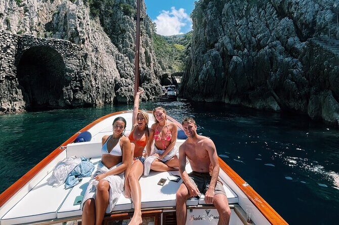 4 Hour Private Boat Tour of Capri - Key Points