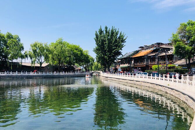 4-Hour Private Tour of Jingshan Park, Lama Temple and Hutong - Practical Aspects and Why They Matter