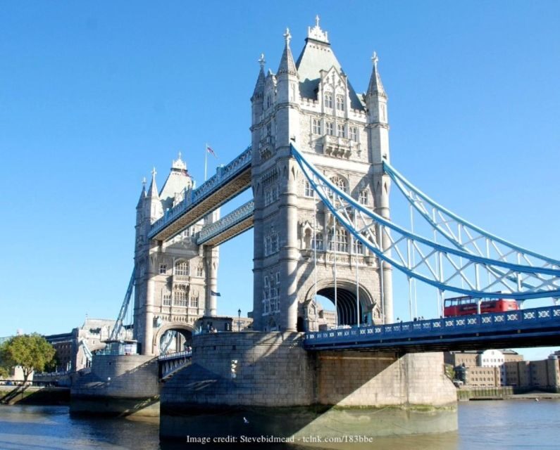 4-Hour Private Tour of London in a Panoramic Black Cab - Considerations