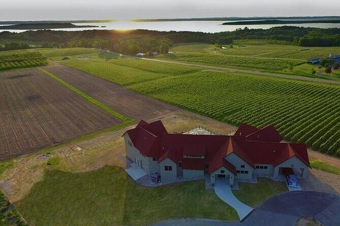 4-Hour Traverse City Sunset Wine Tour: 3 Wineries on Old Mission Peninsula - FAQs