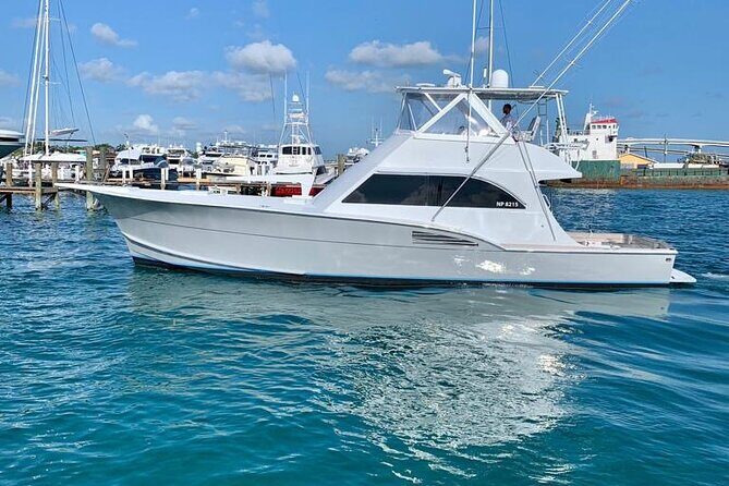 4 hours 53ft Dream Works Private Charter in Nassau - Key Points