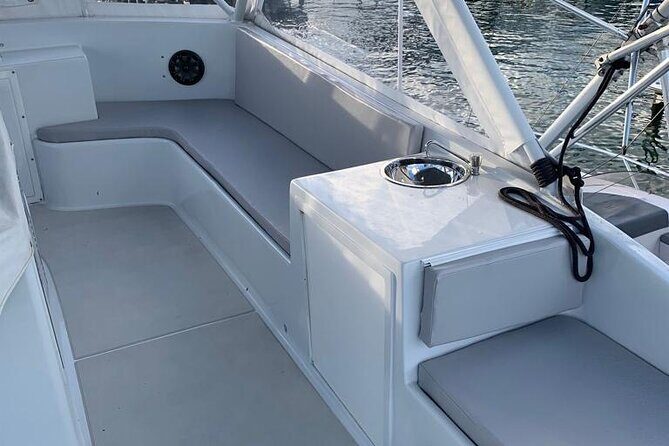 4 hours 53ft Dream Works Private Charter in Nassau - The Sum Up