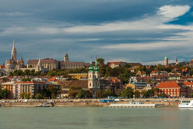 4 hours long private walking tour in Budapest - FAQ