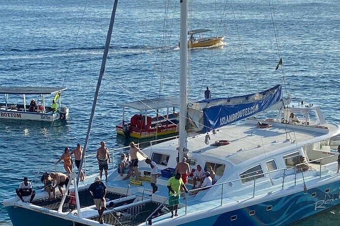 4 Hours Party Boat Catamaran Cruise in Negril - A Fun-Filled 4-Hour Party Catamaran Cruise in Negril