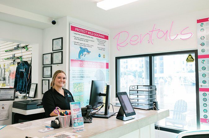 4 Hours Pontoon Rental in Key West - Key Points