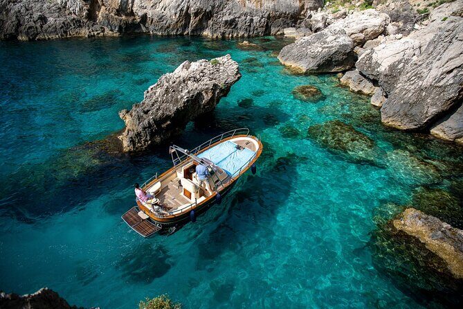 4 Hours Private Boat Tour of Capri - Key Points