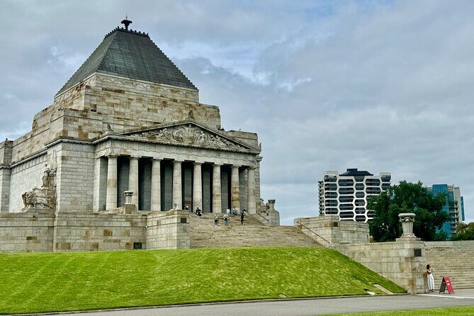 4 Hours Sightseeing Small Group Tour in Melbourne City - Who Is This Tour Best For?
