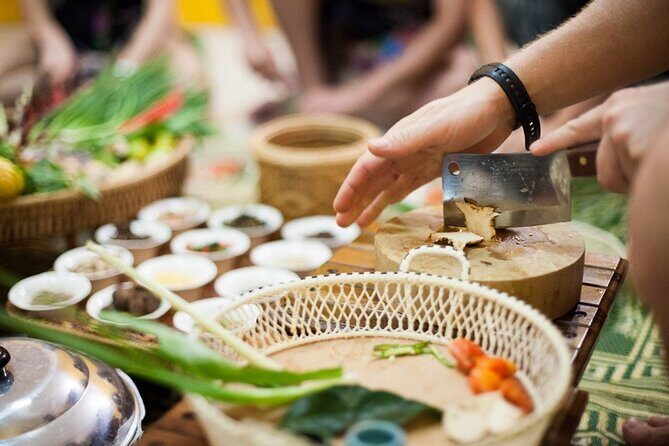 4 Hours Silom Thai Cooking Class Including Visit to Local Market - A Taste of Thailand: 4-Hour Silom Thai Cooking Class with Market Visit