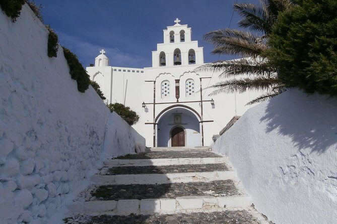 4 Hours Tailor Made Tour in Santorini - The Sum Up