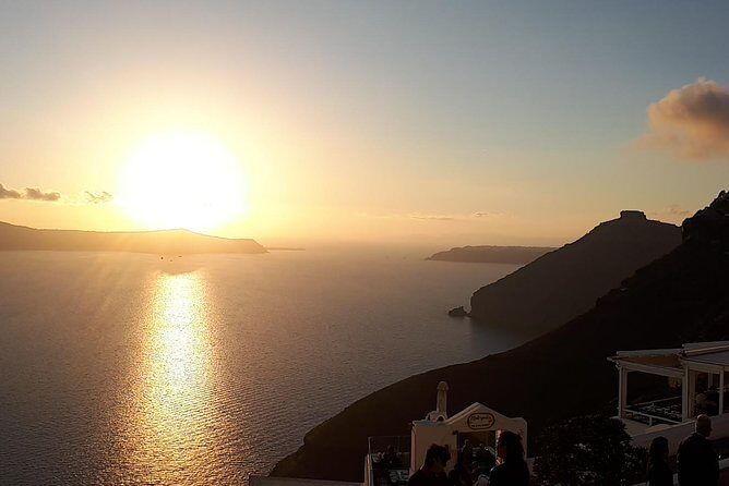 4 Hours Tailor Made Tour in Santorini - FAQs