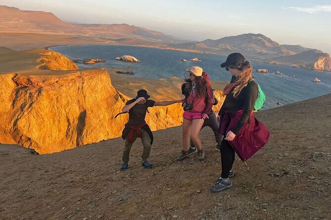 4 Hrs GOLDEN SHADOWS TREK in Paracas National Reserve - Practical Details and Value