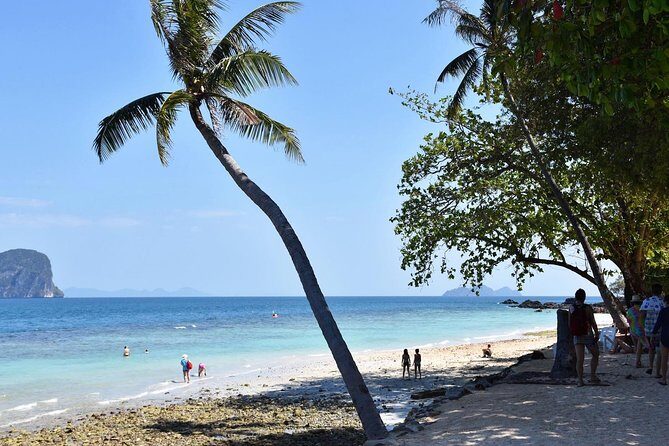 4 Island Snorkel Tour to Emerald Cave by Speed Boat from Koh Lanta - FAQ