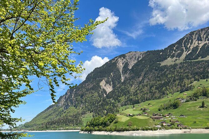 4 Lakes E-Bike Guided Tour and Lake Cruise - The Brünig Pass: Gateway to Scenic Cycling