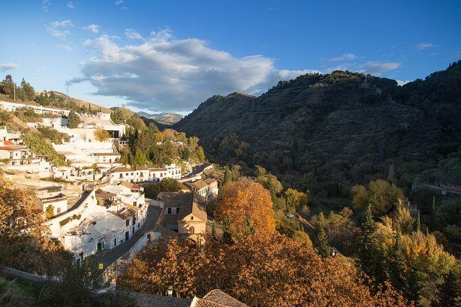4 neighborhoods 4 cultures. Half day private tour in Granada - An In-Depth Look at the Granada Neighborhoods and Highlights