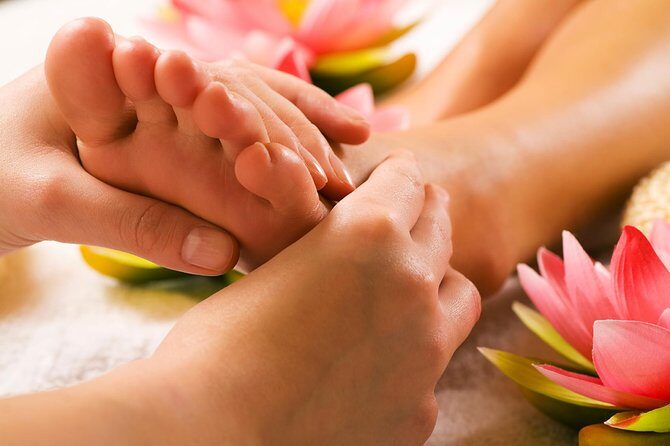 40-Minute Feet Massage - A Relaxing Break in the Heart of Athens: The 40-Minute Feet Massage Experience